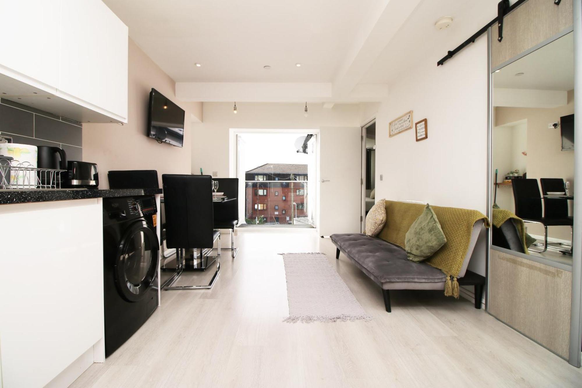 Skyline Hanover 202 Free Parking Apartment Swansea