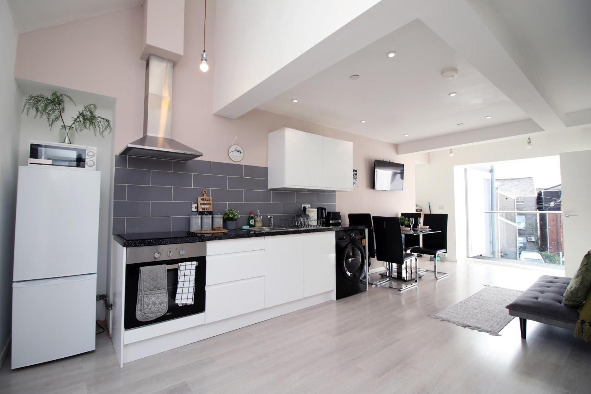 Skyline Hanover 202 Free Parking Apartment Swansea